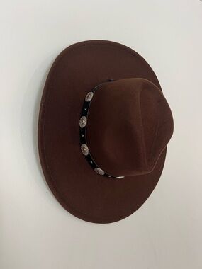 Brown Felt Wide Brim Hat with Decorative Concho Band